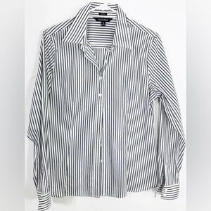 Ellen Tracy Blouse Womens Button Up Shirt gray White Stripe Non-Iron Collared M
